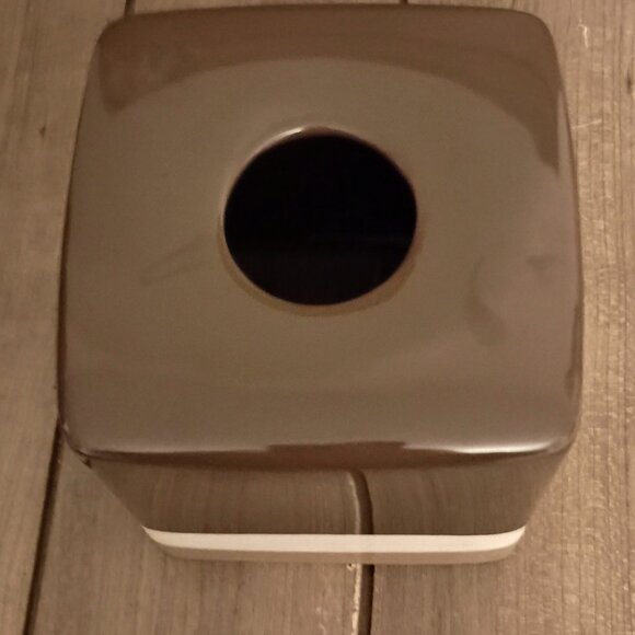 DKNY Donna Karan Tissue Box Cover Brown White Beige - Picture 7 of 10